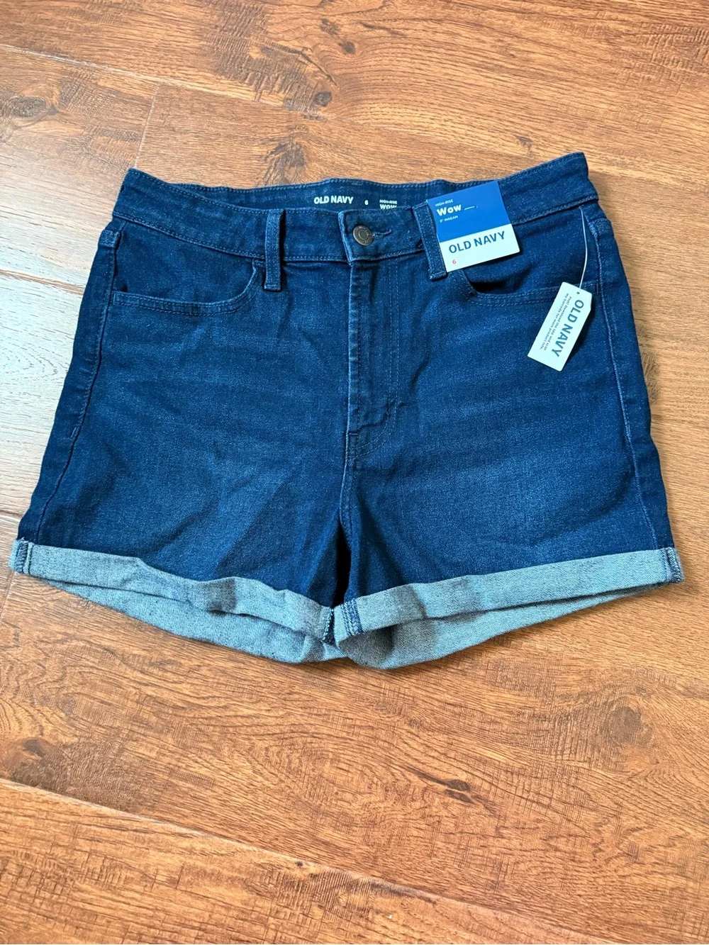 NWT Old Navy High-Rise Wow Jean Shorts Size 6